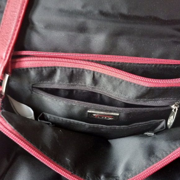 Talbots red shoulder/crossbody three compartment with exterior zipper wallet p - Picture 7 of 10